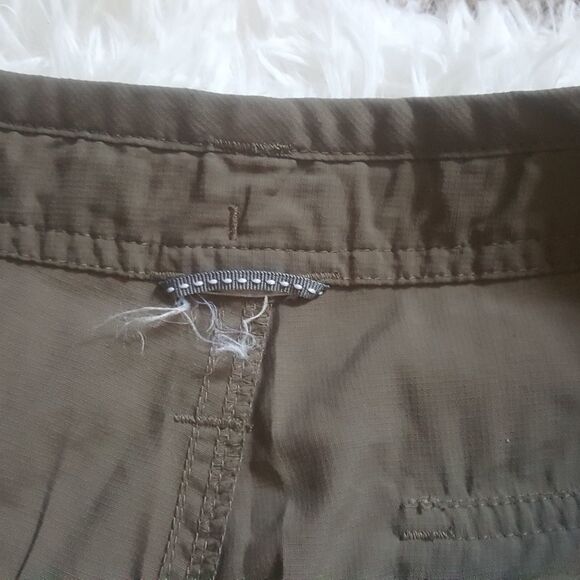 The North Face Roll up Pants Lightweight Women’s Size Medium Outdoor Hiking - Picture 12 of 12